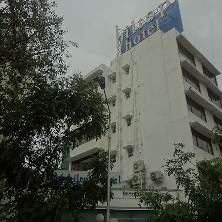 Hiltop Hotel Bombay Exterior foto