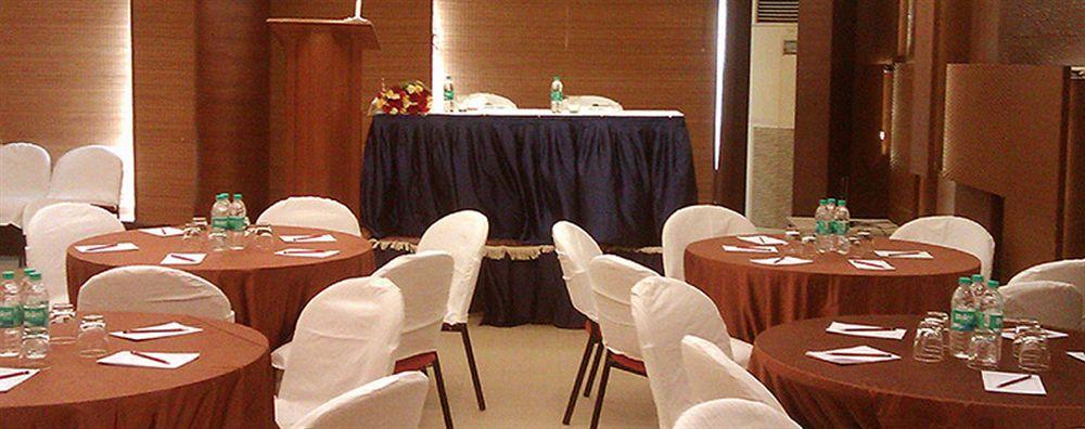 Hiltop Hotel Bombay Exterior foto