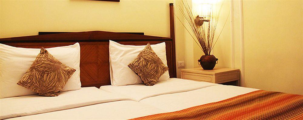 Hiltop Hotel Bombay Exterior foto