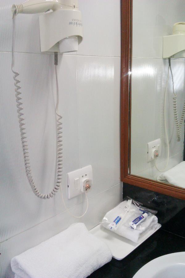 Hiltop Hotel Bombay Exterior foto